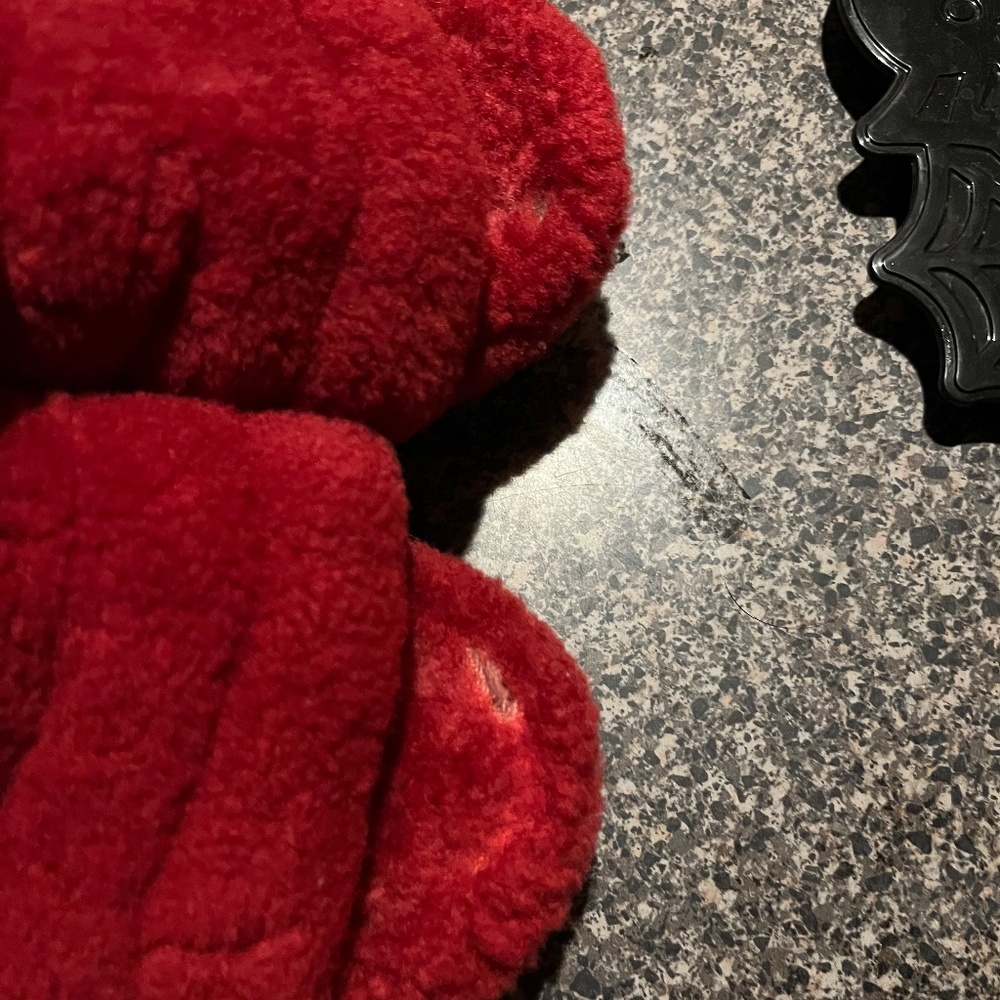 UGG Fluff Yeah Slide Ribbon Red - Picture 4 of 4